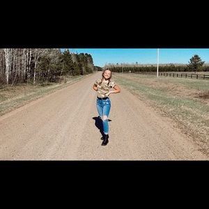 Meet your Posher, Kaitlyn